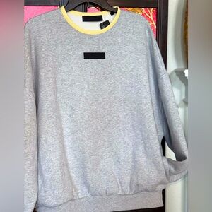 BRAND NEW FEAR OF GOD ESSENTIALS HEATHER GRAY CREWNECK SWEATSHIRT - SZ LRG